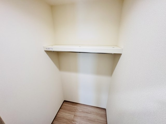 松戸市常盤平５丁目新築戸建【常盤平第二小学校：9分】の収納|2Fファミリークローゼット