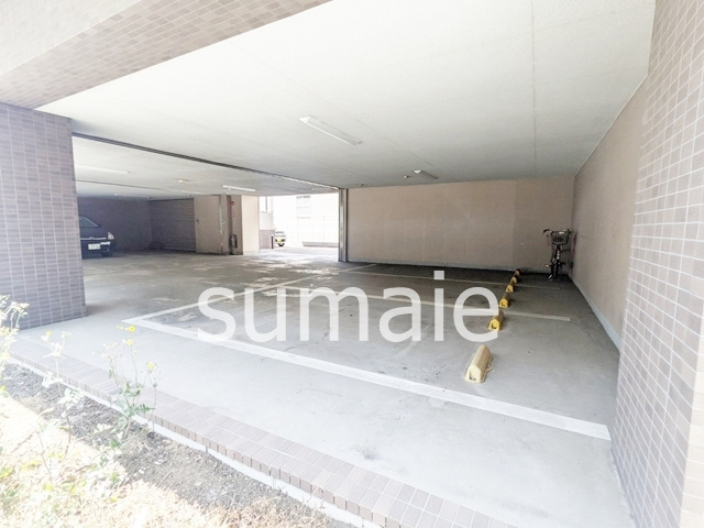 クレーテⅢ篠崎の駐車場|★敷地内駐車場★