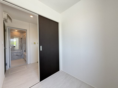 【ランドリースペース】 | 金武町金武（全4棟）4号棟 | 4号棟　ランドリールーム2帖付き♪