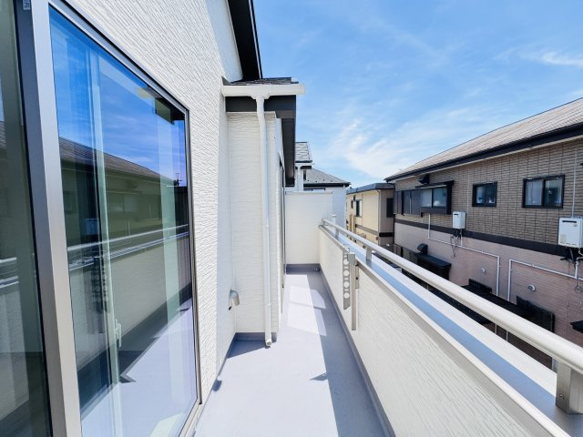 柏市藤心２丁目新築戸建のバルコニー|南向きワイドバルコニー・日当たり良好♪