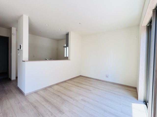 柏市藤心２丁目新築戸建の居間・リビング|16.5帖リビングダイニングキッチン