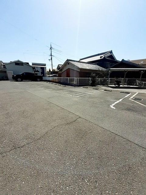 メイフラワーの駐車場