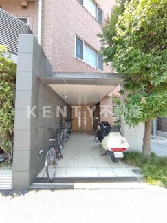 【エントランス】 | 建物の内部です