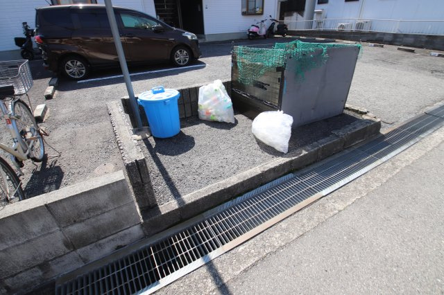 【その他共用部分】 | ハウスアメニティ | 敷地内ゴミ捨場