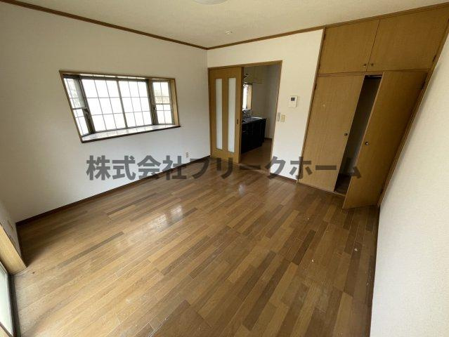 三鷹市上連雀１丁目のアパートの寝室