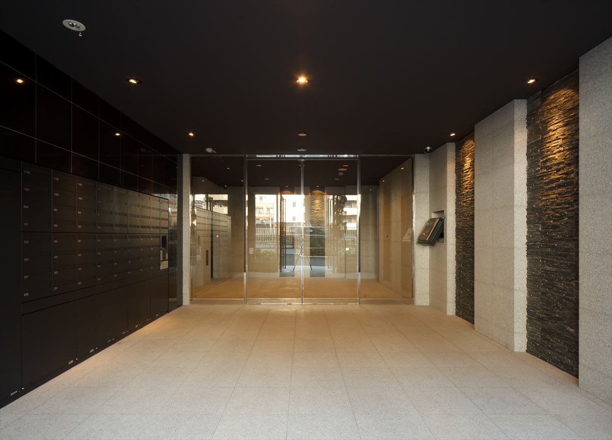 【エントランス】