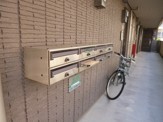 ブランバージュのその他共用部分|集合ポストあります♪