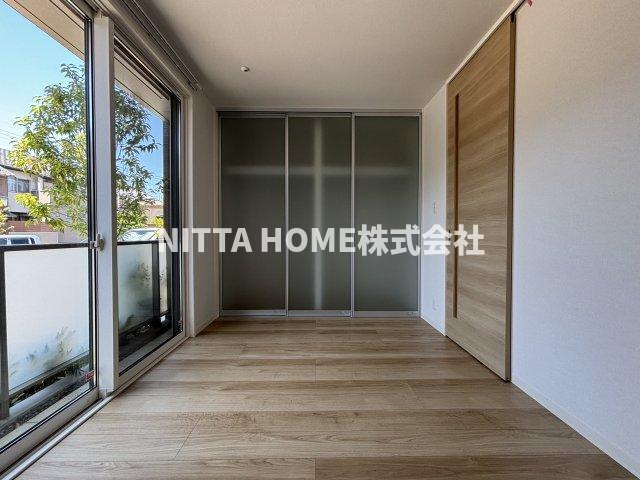 ファーストヒルの内装|洋室どちらにもバルコニーがついていて開放感があります★