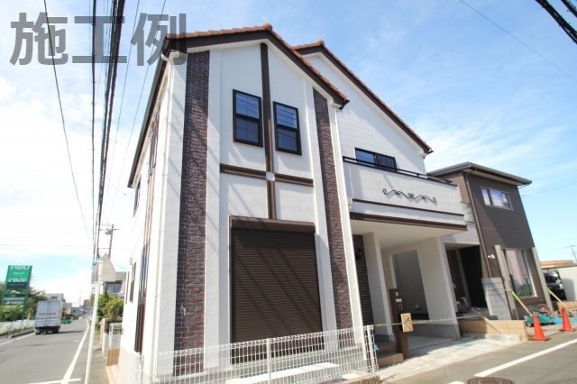 【外観：施工例】 | 綾瀬市上土棚北２丁目　新築戸建て　全１棟【仲介手数料無料】 | 宅地建物取引士による不動産のご説明・現地のご案内、住宅金融普及協会住宅ローンアドバイザーが住宅ローンのアドバイスから融資実行までのお手伝いをしっかりサポートします♪