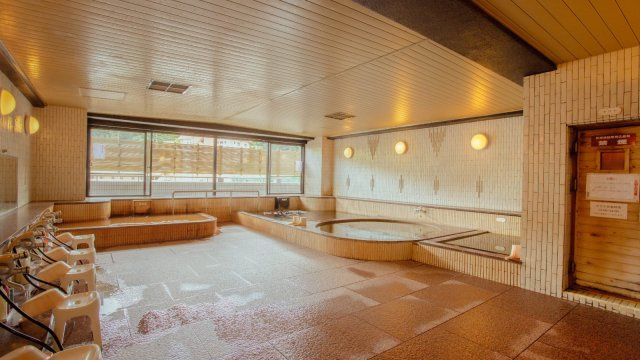 メルヴェール有馬①（共有会員制ホテル）のその他|温泉大浴場
金泉　含鉄・ナトリウム 塩化物泉（高張性弱酸性温泉）
銀泉（単純弱放射能冷鉱泉　低張性、弱アルカリ性、冷鉱泉）