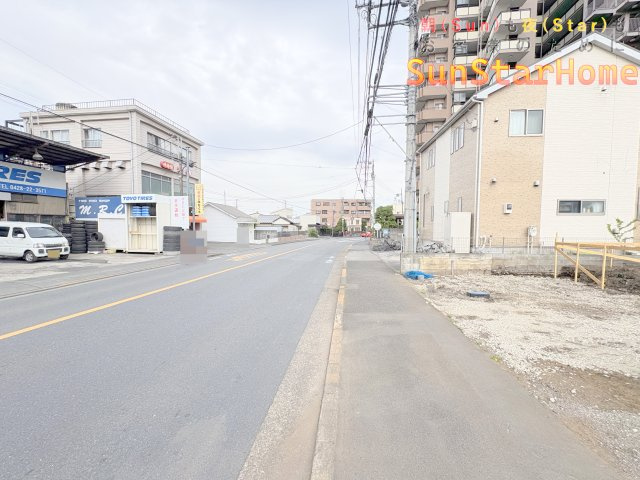 【サンスターホーム】青梅市東青梅2丁目　新築1号棟の前面道路含む現地写真