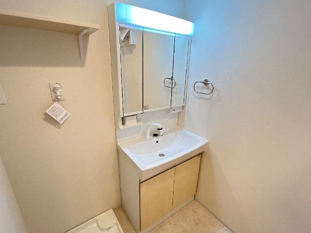 イルミエールヤヨイの独立洗面台|洗髪洗面化粧台