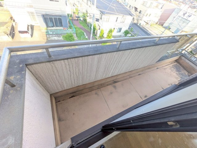 【バルコニー】