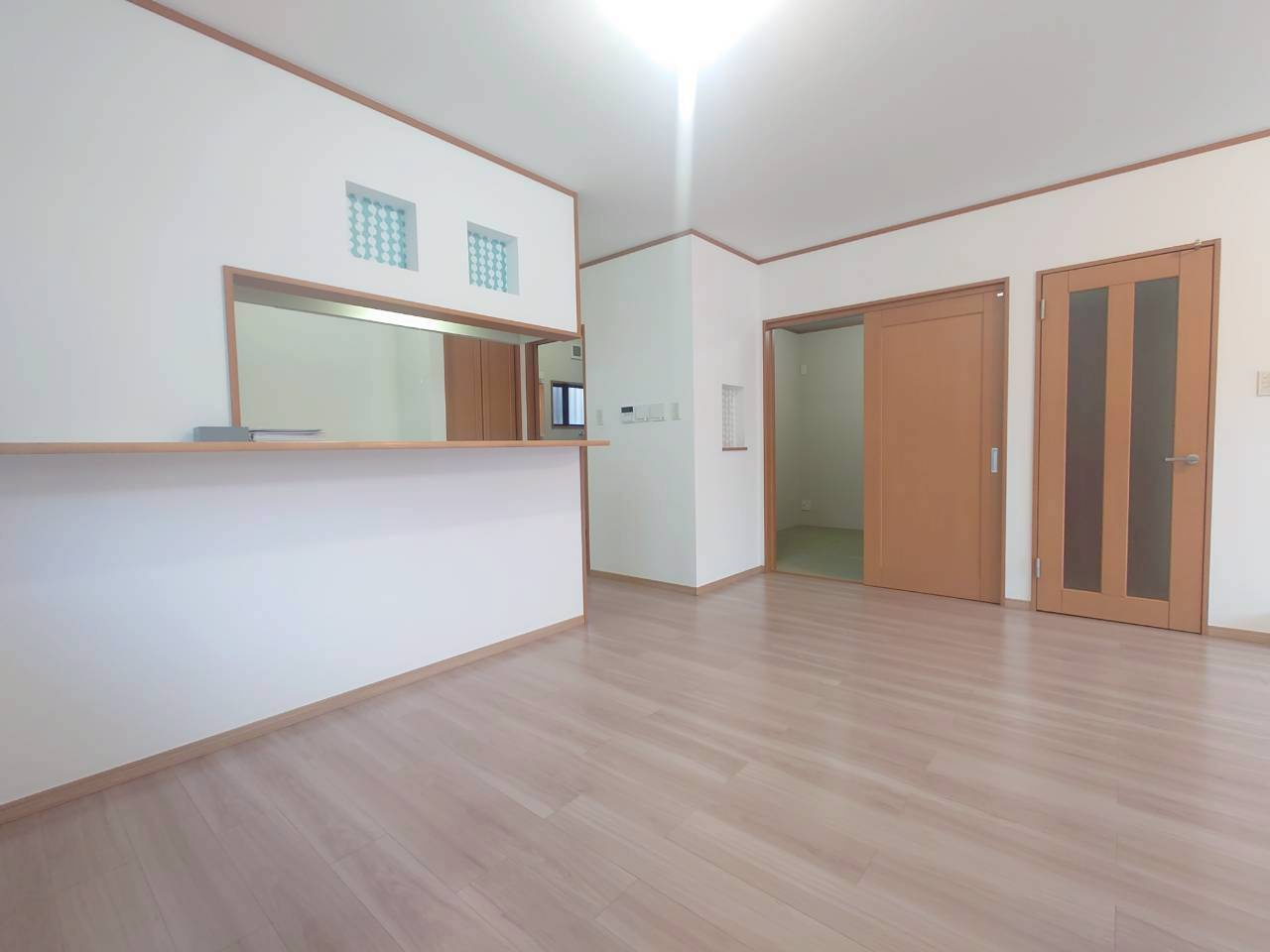 ◆リフォーム済み◆JR「同志社前」駅徒歩６分・近鉄「興戸」駅徒歩８分◆京田辺市興戸南鉾立の居間・リビング|リビング