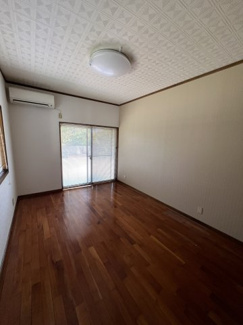 【洋室】 | 綾町　戸建（中古住宅）
