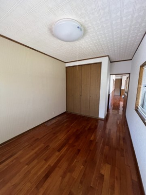 【洋室】 | 綾町　戸建（中古住宅）