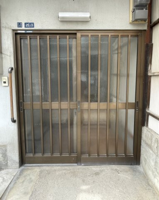 【玄関】 | 次屋2丁目25－1・5連棟平屋西端