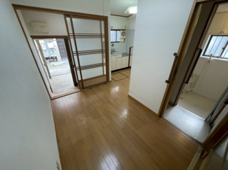 【居間・リビング】 | 次屋2丁目25－1・5連棟平屋西端