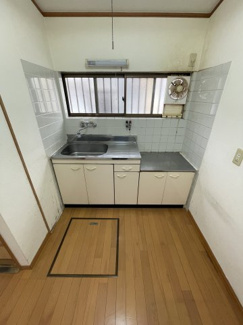 【居間・リビング】 | 次屋2丁目25－1・5連棟平屋西端