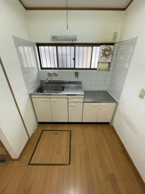【居間・リビング】 | 次屋2丁目25－1・5連棟平屋西端
