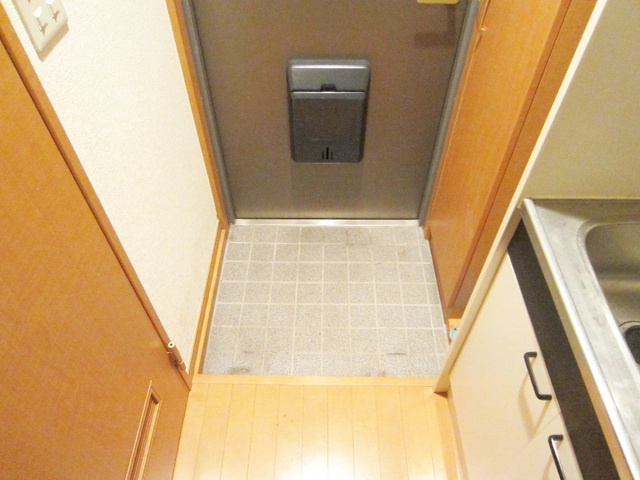 シャトーまつ喜１０２　の玄関|玄関です！