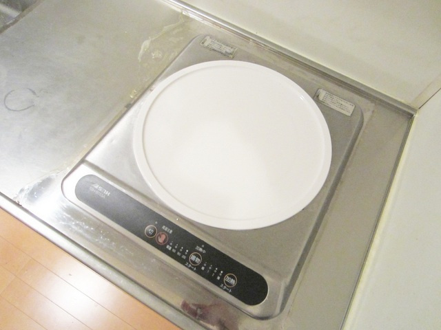 シャトーまつ喜１０２　のキッチン|IHコンロが付いてます♪