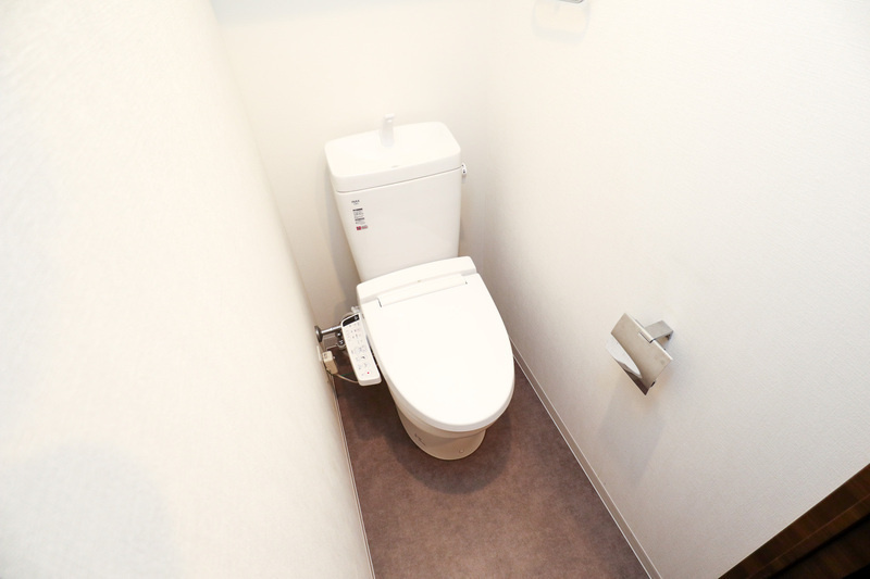 グランフォーレプライム県庁前　3階のトイレ|別号室のものです。現状優先になります。