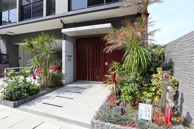 グランフォーレプライム県庁前　3階のエントランス