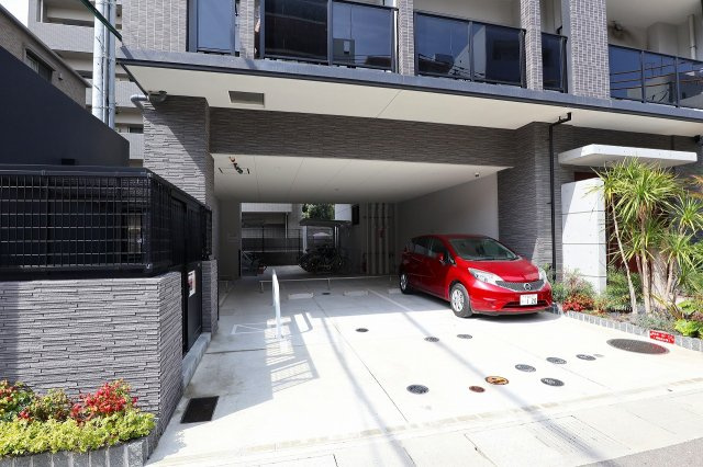 グランフォーレプライム県庁前　3階のエントランス