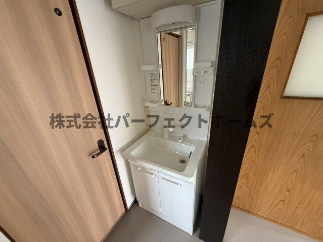 大成町戸建　賃貸の独立洗面台|独立洗面台です