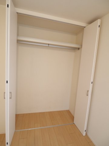 【収納】 | ノールメゾン | 天井高まであるクローゼット完備！　同物件別部屋参考写真