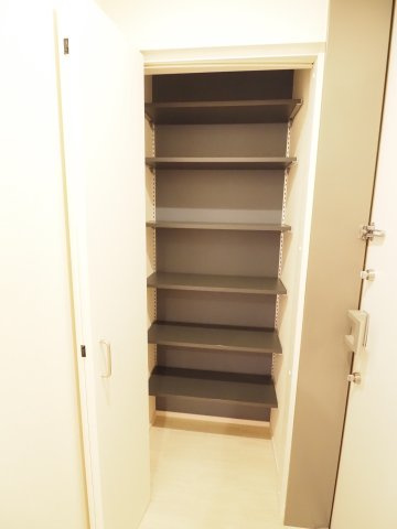 【収納】 | ノールメゾン | シューズボックスもゆったりとした広さ！同物件別部屋参考写真