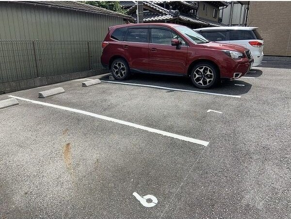 STEPⅡの駐車場