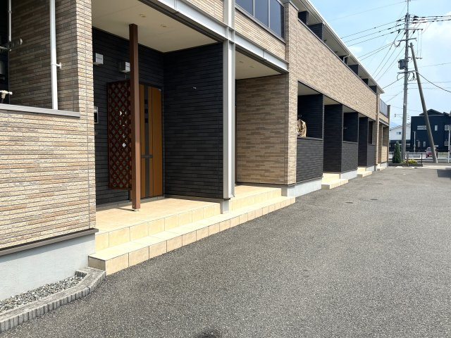 ＡＲＭＡＧＮＡＣ　Ｂのエントランス