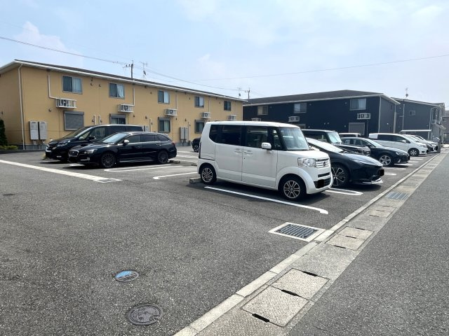 ＡＲＭＡＧＮＡＣ　Ｂの駐車場