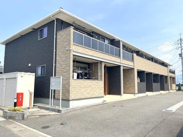 ＡＲＭＡＧＮＡＣ　Ｂの外観