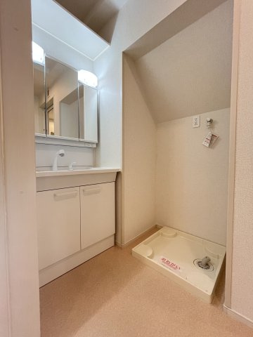 ＡＲＭＡＧＮＡＣ　Ｂの内装