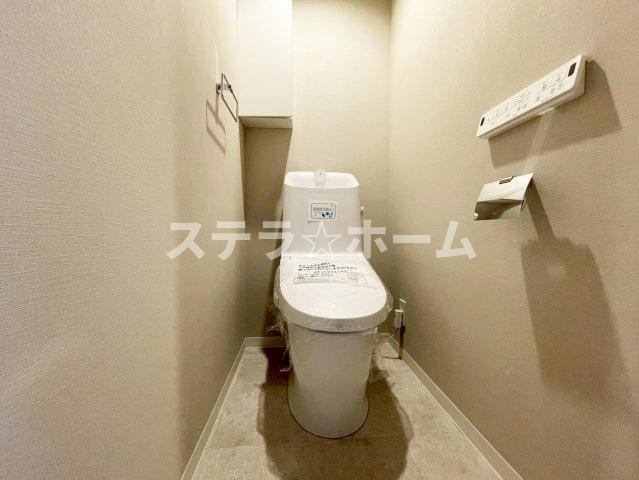 ファミールハイツ城東A棟のトイレ|落ち着いた色調のトイレです