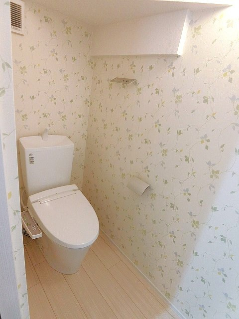 イル・ヴォーロ高田　Ｄ棟のトイレ|シンプルで使いやすいトイレです