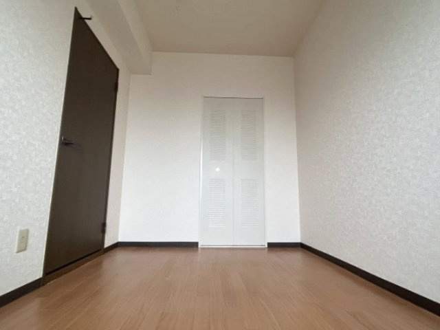 シャルム春日部の洋室