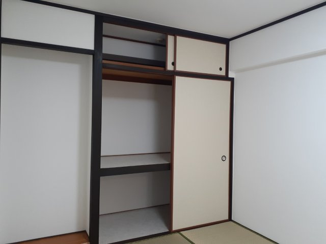 ヴォルフスガルデン熊本南Ｂ棟の収納|和室押入
