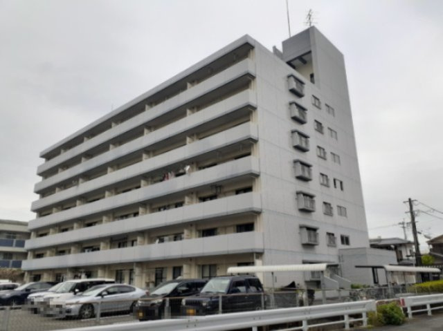 ヴォルフスガルデン熊本南Ｂ棟の外観