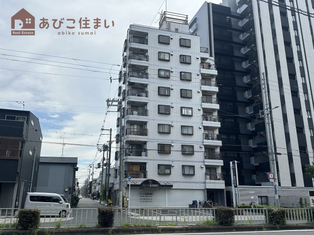 グランドハイツ万代東の外観