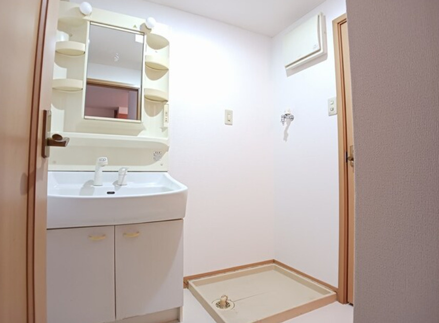 インプレスの洗面所