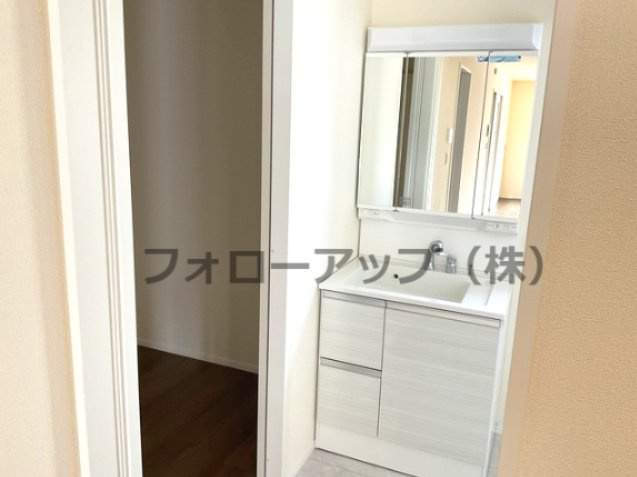 リーブルガーデン北九州市小倉北区赤坂第三の独立洗面台|独立洗面台あり、毎朝おしゃれに忙しい女性の方におすすめです