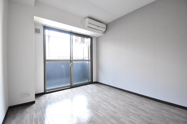 みおつくし粉浜の洋室