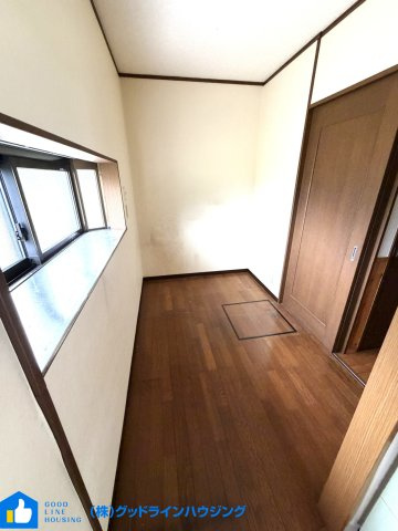 多可町加美区豊部戸建の収納|キッチン横のストックスペース