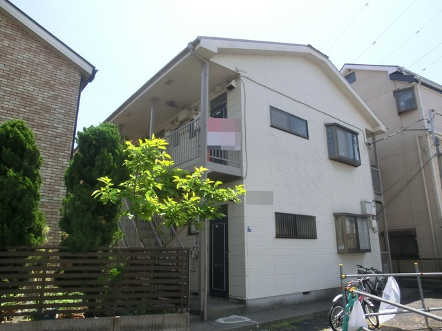 メゾン白木の外観|レトロな感じのアパートです。