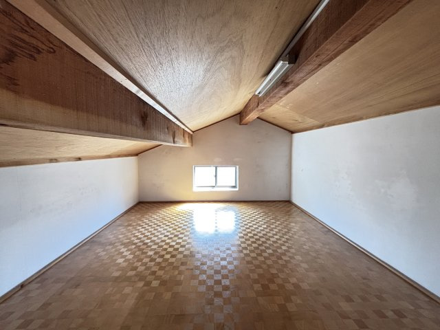 香芝市旭ヶ丘１丁目のその他共用部分|自由に使えるプラスαのスペース、季節物もすっきり収まる便利な空間