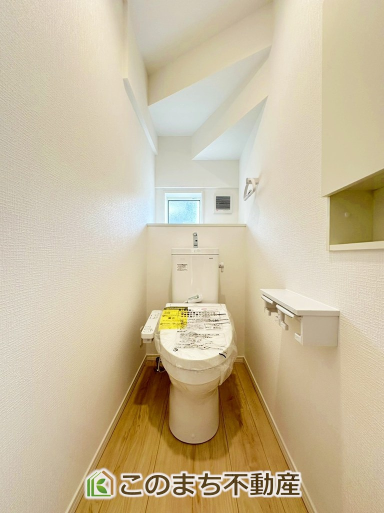 CRADLEGARDEN宇都宮市宮の内第4のトイレ|同社施工物件の写真です。※建具やフローリング、その他仕様が違う場合がございます。